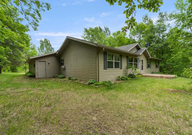Photo 4 of Sale Pending at 5057 County 40 NW, Hackensack, MN 56452 | MLS# 7018809 | Listing updated on 2026-08-03