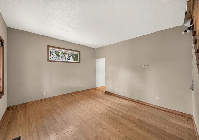 Photo 3 of Single family home for sale at 376 Erie St, Saint Paul, MN 55102 | MLS# 7018986 | Listing updated on 2026-10-07