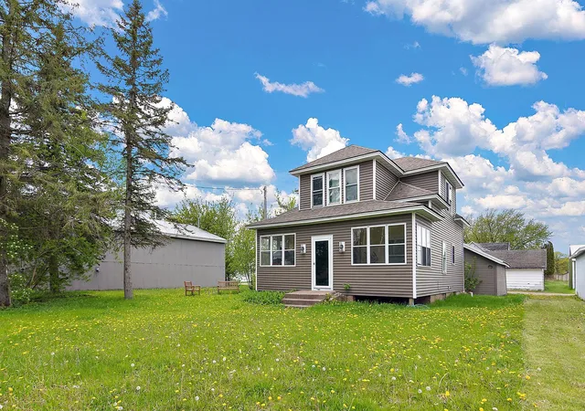 4th image of 465 4Th Ave S, Isle, MN 56342 | MLS# 7020268