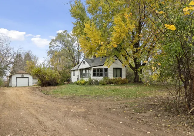Homes for sale in Orono, MN | 285 N Old Crystal Bay Rd, Orono, MN 55356 | MLS# 7020406