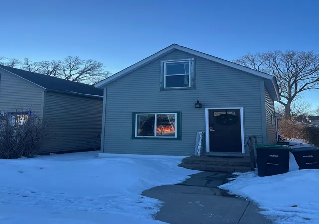 1st image of 607 1/2 3rd St Ne, Little Falls, MN 56345 | MLS# 7020506