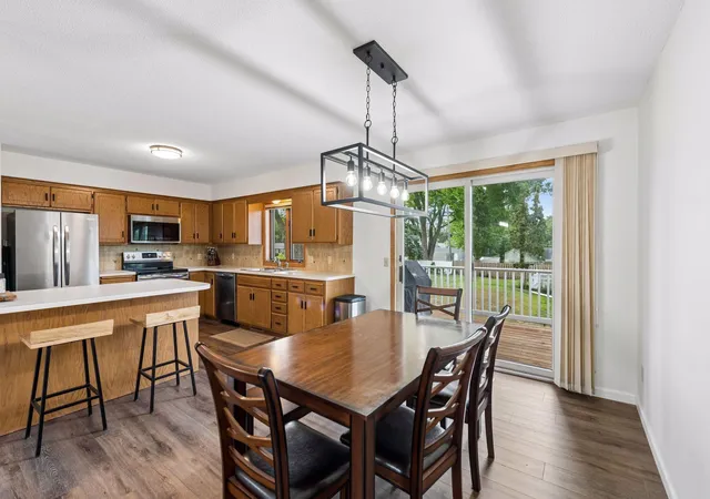 Photo 3 of Townhouse for sale at 605 E 70th Street, Minneapolis, MN 55423 | MLS# 7020556 | Listing updated on 2026-09-19