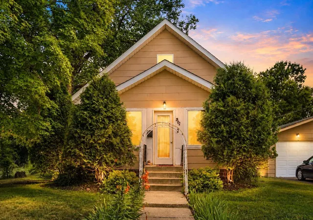 Photo 1 of Sale Pending at 901 3rd Street Nw, Faribault, MN 55021 | MLS# 7020930 | Listing updated on 2026-08-25
