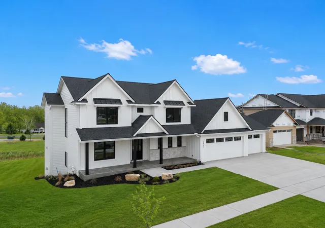Photo 2 of Single family home for sale at 2643 Timber Oaks Rd Sw, Rochester, MN 55902 | MLS# 7021101 | Listing updated on 2026-09-08