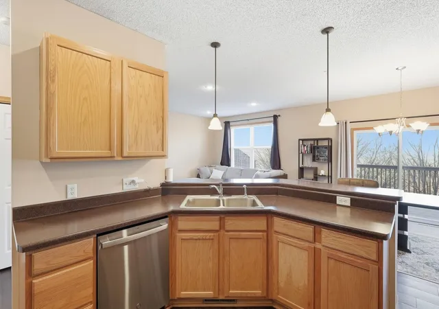 Photo 4 of Single family home for sale at 4580 Blaylock Cir, Inver Grove Heights, MN 55076 | MLS# 7022350 | Listing updated on 2026-09-03