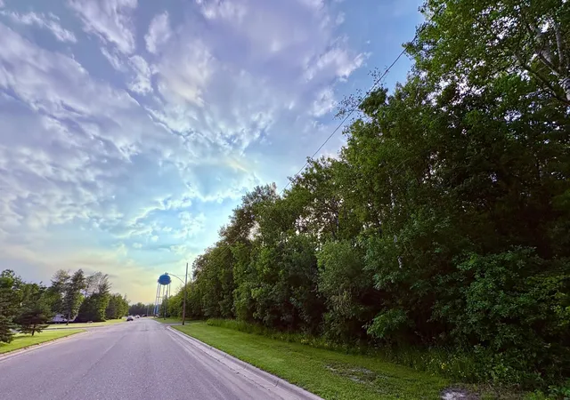 Photo 3 of Land for sale at 1tbd Minnesota Ave Ne, Warroad, MN 56763 | MLS# 7022964 | Listing updated on 2026-07-12