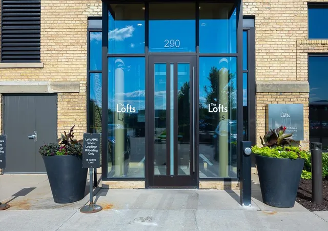 2nd image of 290 Market St, Minneapolis, MN 55405