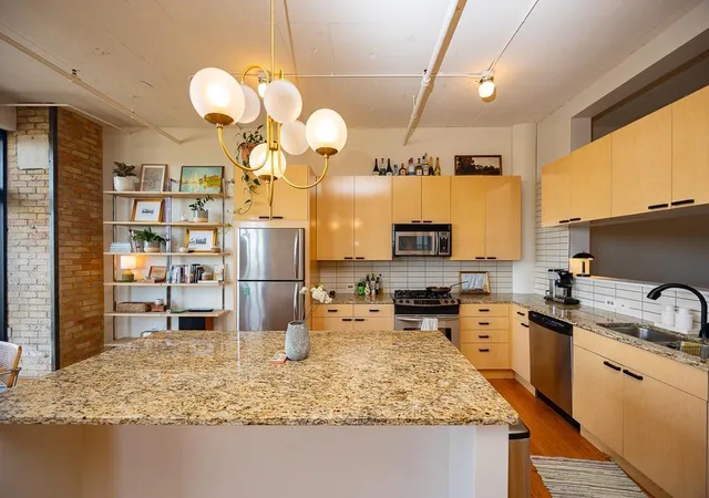 3rd image of 290 Market St #608, Minneapolis, MN 55405 | MLS# 7023025