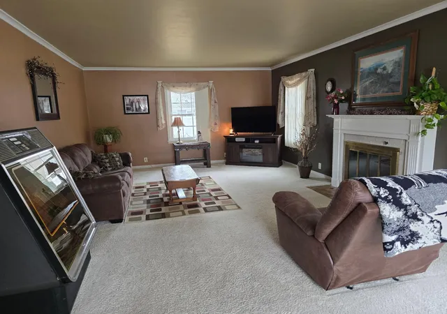 Photo 3 of Single family home for sale at 405 Clary St W, Worthington, MN 56187 | MLS# 7023163 | Listing updated on 2026-10-08