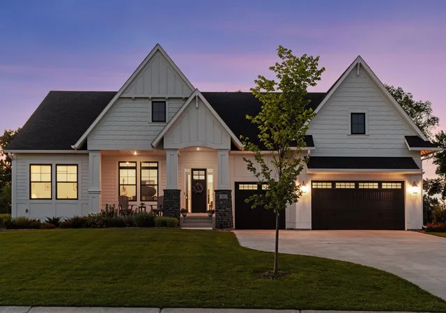 Photo 1 of Single family home for sale at 1461 Palmer Dr N, Lake Elmo, MN 55042 | MLS# 7023240 | Listing updated on 2026-09-12