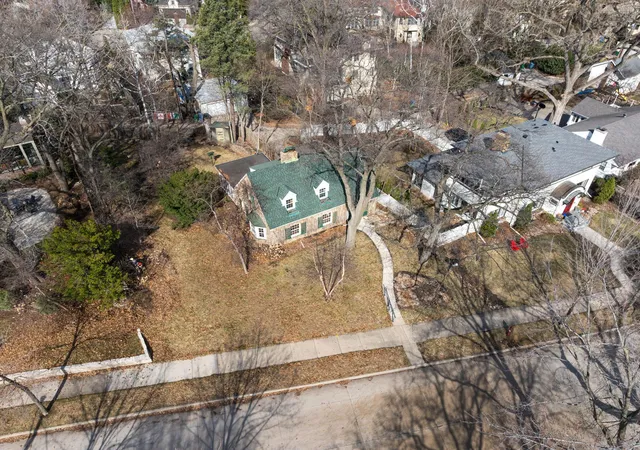 3rd image of 2740 Thomas Avenue S, Minneapolis, MN 55416 | MLS# 7023563