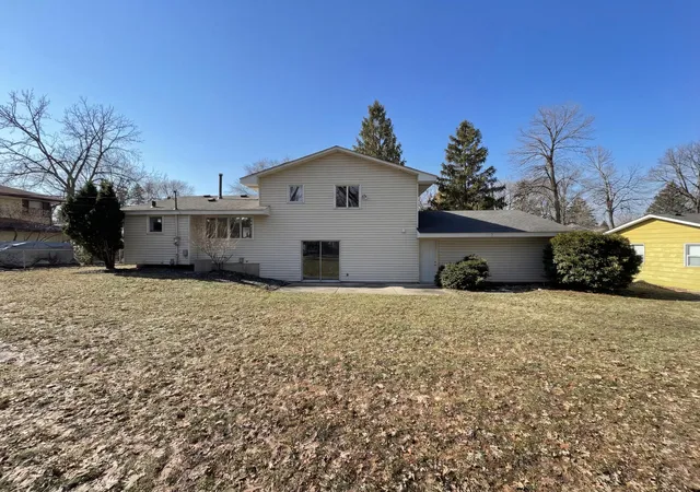 Photo 4 of Single family home for sale at 3480 Milton St N, Saint Paul, MN 55126 | MLS# 7023663 | Listing updated on 2026-09-04
