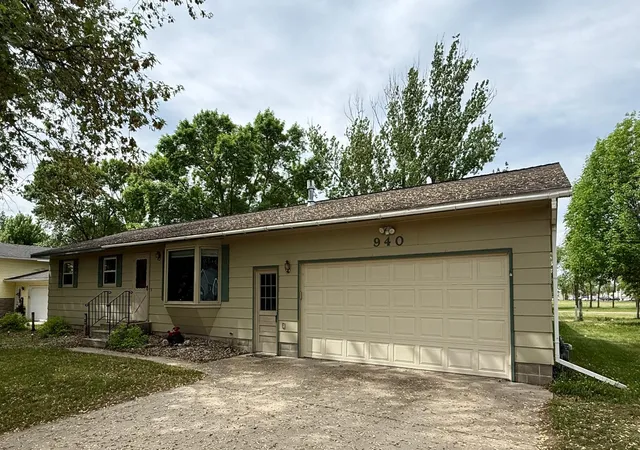Homes for sale in Sauk Centre, MN | 940 Lilac Dr, Sauk Centre, MN 56378 | MLS# 7023720
