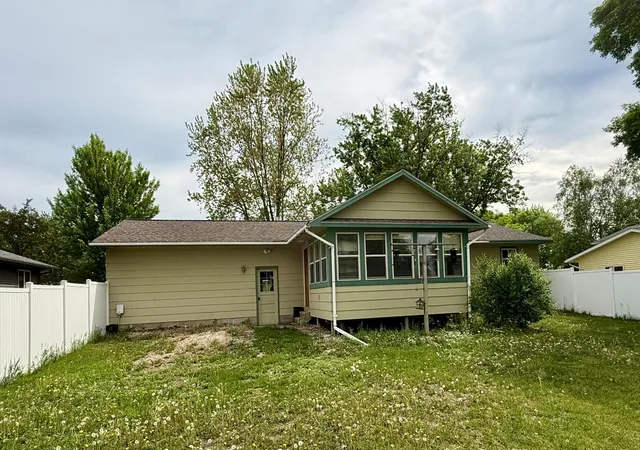 Homes for sale in Sauk Centre, MN | 940 Lilac Dr, Sauk Centre, MN 56378 | MLS# 7023720