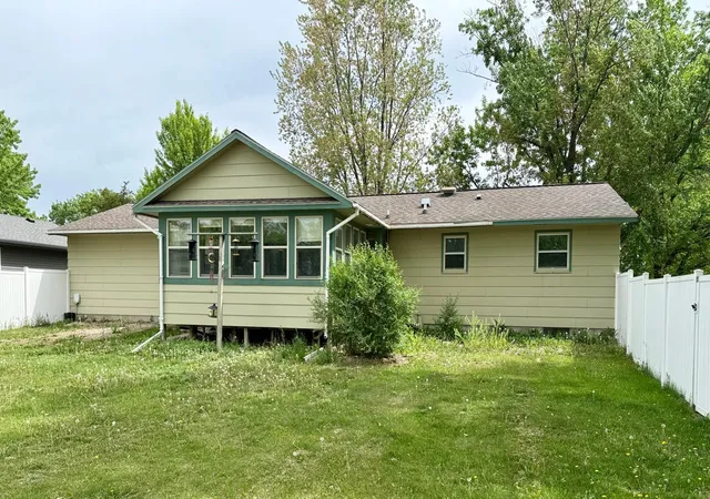 Homes for sale in Sauk Centre, MN | 940 Lilac Dr, Sauk Centre, MN 56378 | MLS# 7023720