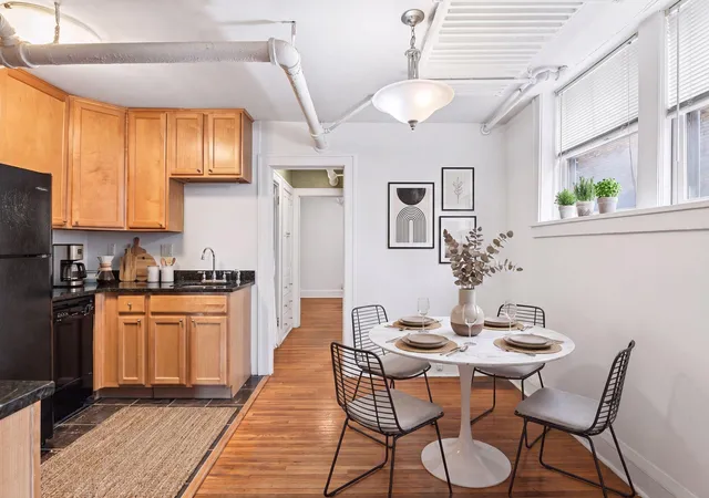 Homes for sale in Minneapolis, MN | 522 Ridgewood Ave #9, Minneapolis, MN 55403 | MLS# 7024176