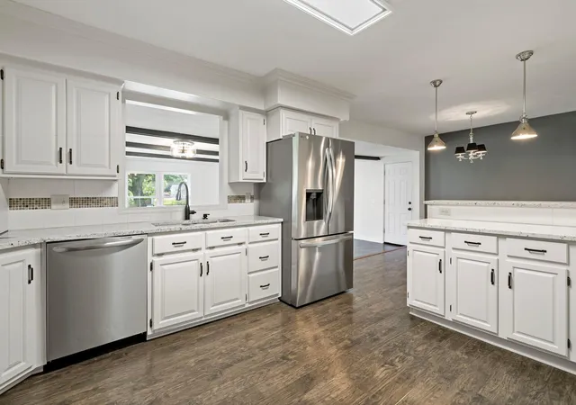 Photo 4 of Sale Pending at 853 Minnesota St S, Shakopee, MN 55379 | MLS# 7024292 | Listing updated on 2026-09-30