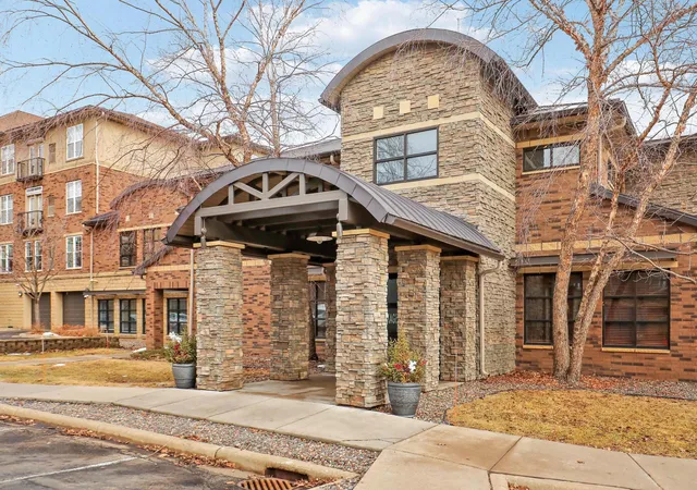 Homes for sale in Eden Prairie, MN | 13570 Technology Dr #2107, Eden Prairie, MN 55344 | MLS# 7024383