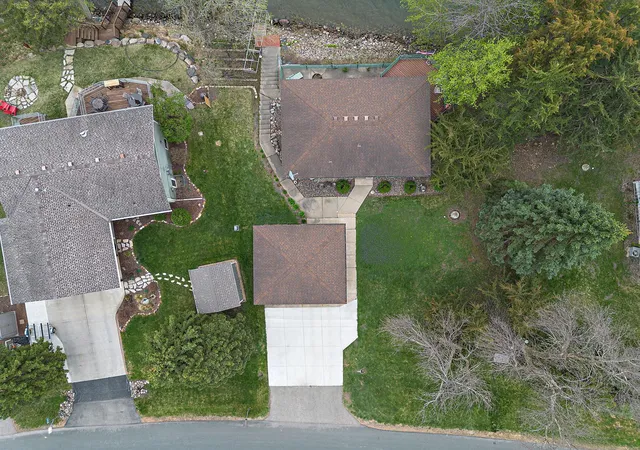 36th image of 24301 W Cedar Lake Dr, New Prague, MN 56071 | MLS# 7024419