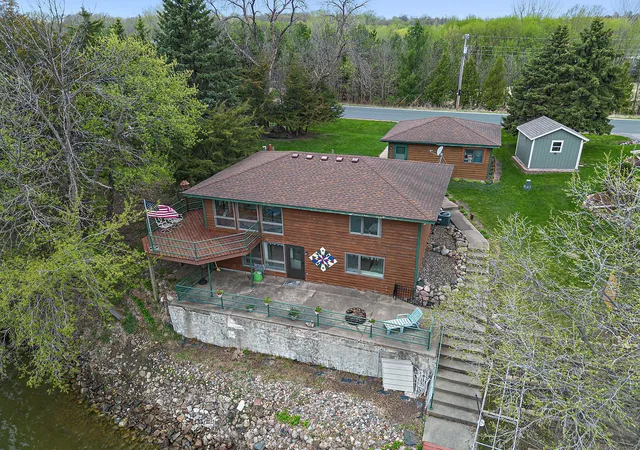 3rd image of 24301 W Cedar Lake Dr, New Prague, MN 56071 | MLS# 7024419