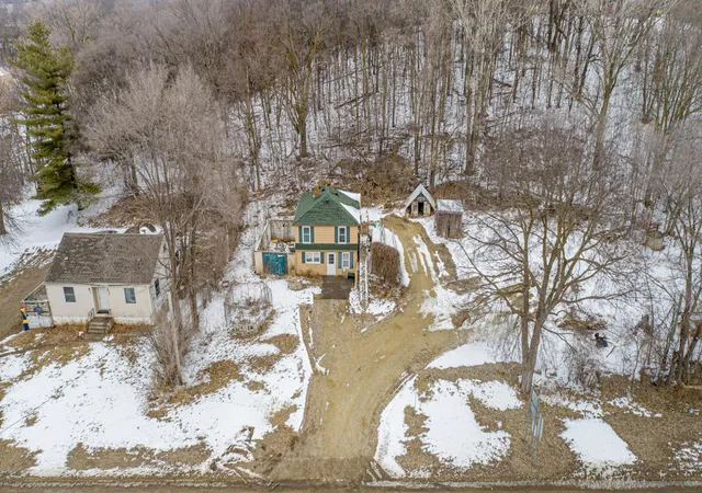 Photo 3 of Single family home for sale at 19823 Roberds Lake Blvd, Faribault, MN 55021 | MLS# 7024457 | Listing updated on 2026-08-27