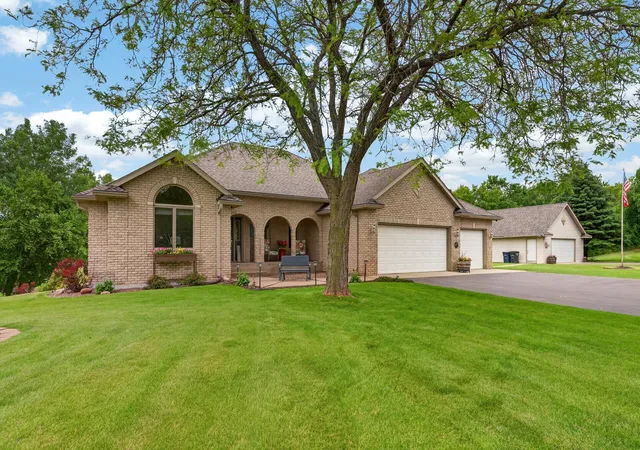 3rd image of 25710 Oakman Ave, Lindstrom, MN 55045 | MLS# 7024473