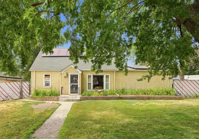 Photo 1 of Sale Pending at 815 Hastings Ave, Saint Paul Park, MN 55071 | MLS# 7024645 | Listing updated on 2026-08-26