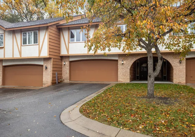Homes for sale in Eden Prairie, MN | 6913 Edenvale Blvd, Eden Prairie, MN 55346 | MLS# 7024756