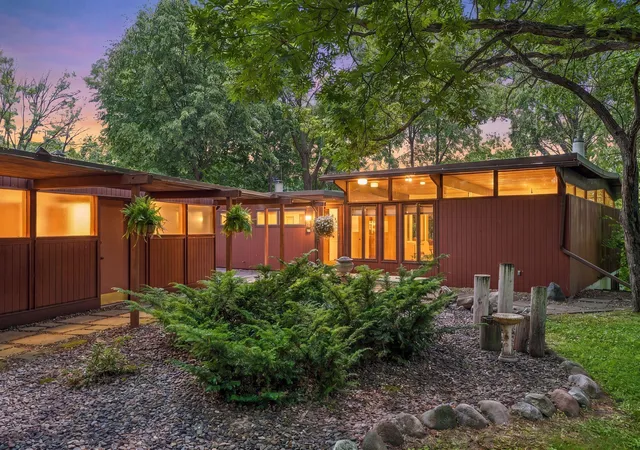 2nd image of 40 E Golden Lake Rd, Circle Pines, MN 55014 | MLS# 7024985