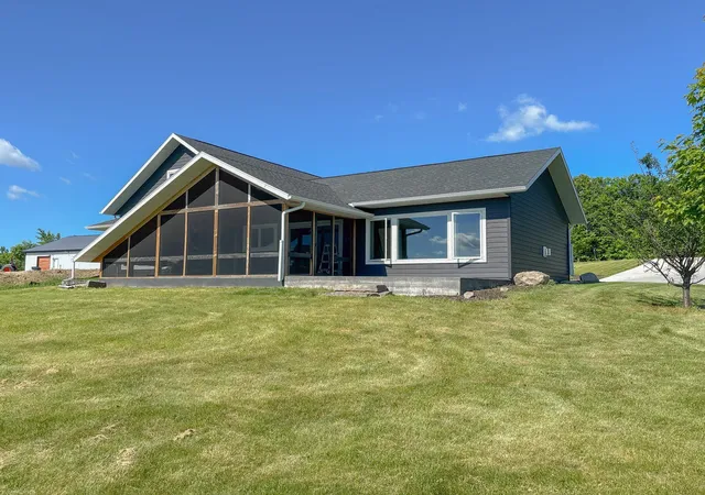 Homes for sale in Pelican Rapids, MN | 24718 W Elbow Rd, Pelican Rapids, MN 56572 | MLS# 7025151