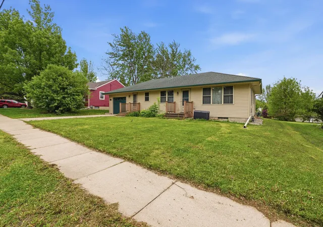 Homes for sale in Norwood Young America, MN | 821 Elm St W, Norwood Young America, MN 55368 | MLS# 7025209