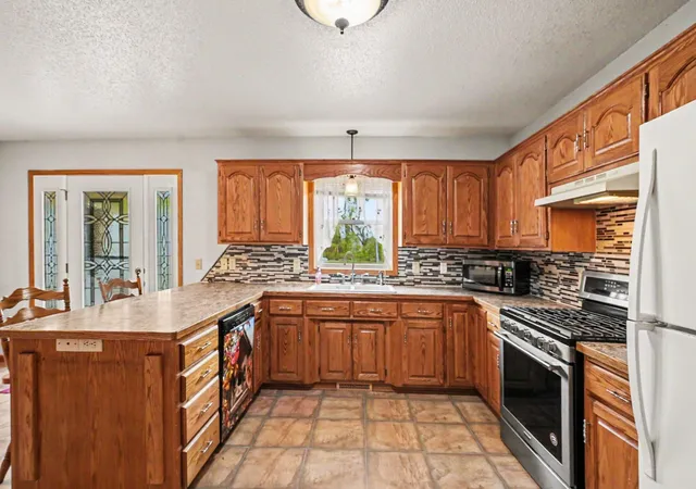 Photo 4 of Sale Pending at 6758 401st Street, North Branch, MN 55056 | MLS# 7025254 | Listing updated on 2026-09-12