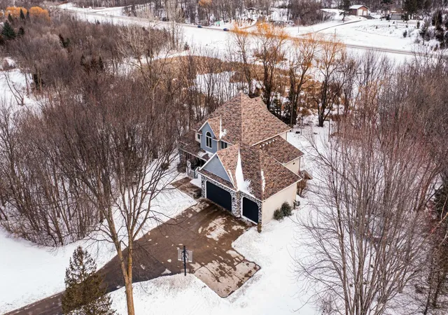 Photo 3 of Single family home for sale at 17635 Sunrise Ct SW, Prior Lake, MN 55372 | MLS# 7025391 | Listing updated on 2026-09-23