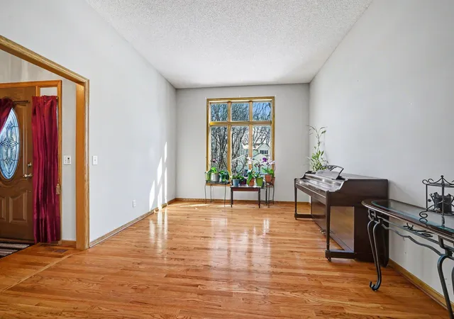 4th image of 7087 Wellington Ln N, Maple Grove, MN 55369 | MLS# 7025611