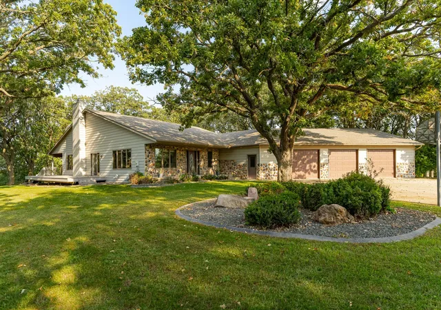 1st image of 1397 Soppa Dr, Saint Charles, MN 55972 | MLS# 7025912
