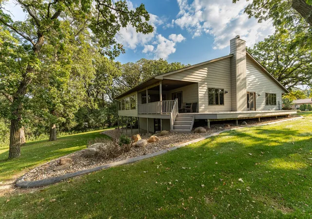 3rd image of 1397 Soppa Dr, Saint Charles, MN 55972 | MLS# 7025912