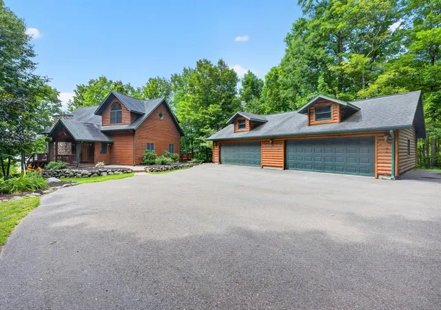 Photo 3 of Single family home for sale at W2325 Belvidere Rd, Sarona, WI 54870 | MLS# 7026068 | Listing updated on 2026-10-02