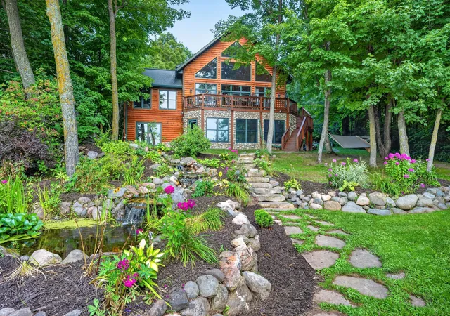 Photo 4 of Single family home for sale at W2325 Belvidere Rd, Sarona, WI 54870 | MLS# 7026068 | Listing updated on 2026-10-02