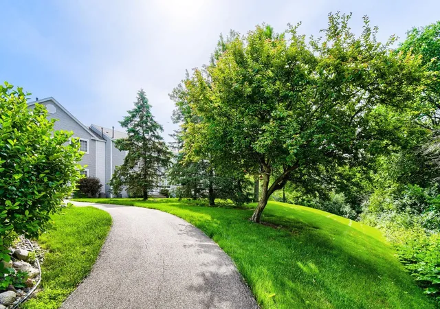 Photo 2 of Condo for sale at 9102 Terra Verde Trl, Eden Prairie, MN 55347 | MLS# 7026262 | Listing updated on 2026-09-20