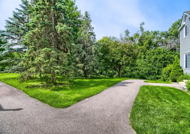 Photo 3 of Condo for sale at 9102 Terra Verde Trl, Eden Prairie, MN 55347 | MLS# 7026262 | Listing updated on 2026-09-20