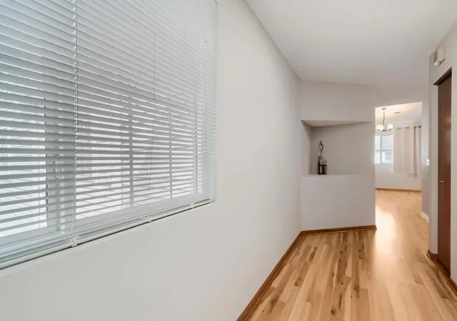 Listing Photo 4 - Condo for sale in building located at 9102 Terra Verde Trl, Eden Prairie, MN 55347