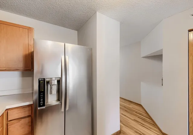 Listing Photo 5 - Condo for sale in building located at 9102 Terra Verde Trl, Eden Prairie, MN 55347