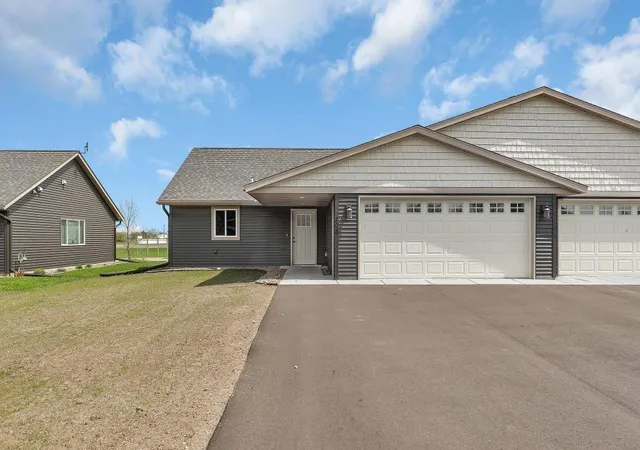 Photo 2 of Townhouse for sale at 109 Bal Veld Dr, Pease, MN 56363 | MLS# 7026331 | Listing updated on 2026-10-12