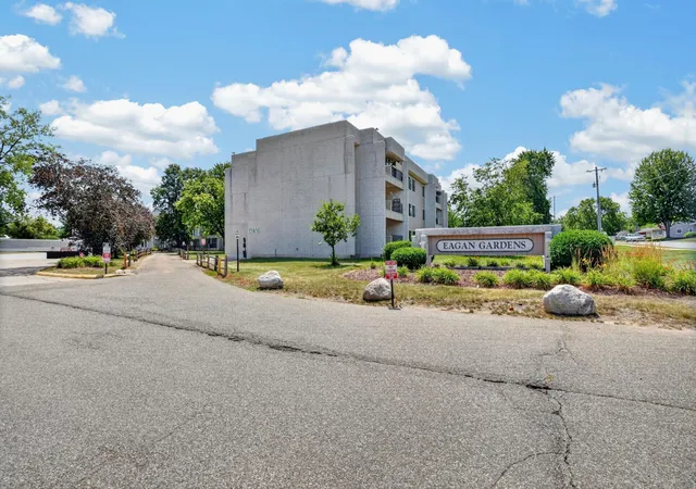 2nd image of 4130 Rahn Rd, Saint Paul, MN 55122