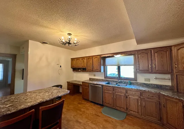 4th image of 420 N Freeman Ave, Luverne, MN 56156 | MLS# 7026910