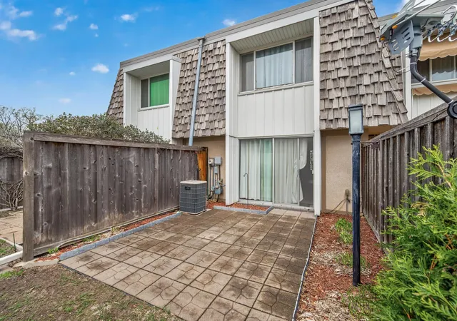 3rd image of 6042 Golden Valley Rd, Minneapolis, MN 55422 | MLS# 7026927