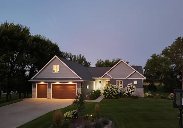 Homes for sale in Willmar, MN | 1412 Fairacre Ln Sw, Willmar, MN 56201 | MLS# 7027346