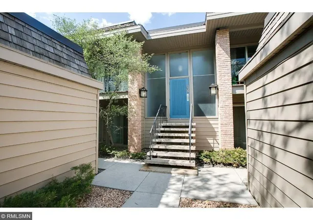 5th image of 6328 Barrie Rd, Edina, MN 55435