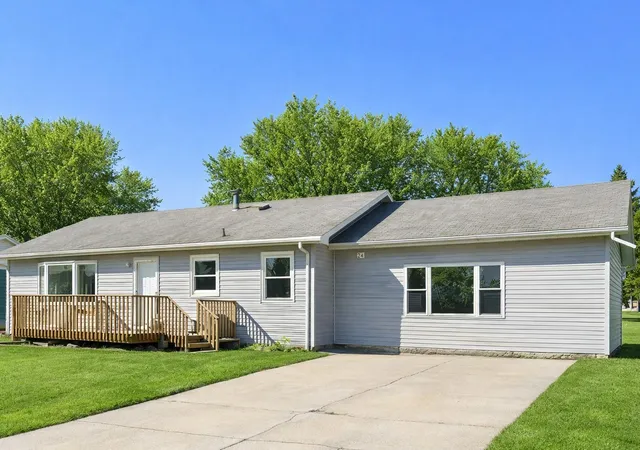 Photo 1 of Single family home for sale at 316 Buckwheat Ave, Windom, MN 56101 | MLS# 7027573 | Listing updated on 2026-08-31