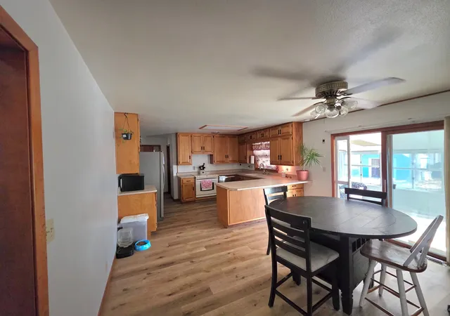 Photo 4 of Single family home for sale at 1002 Linden St, Luverne, MN 56156 | MLS# 7027815 | Listing updated on 2026-08-04